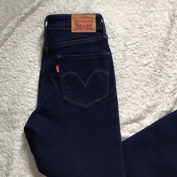 Levi’s Midrise Skinny, like new - Picture 7 of 15